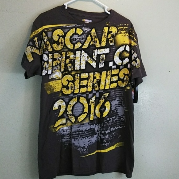NASCAR Sprint Cup Series Carl Edwards Tshirt M NWT - Picture 2 of 7